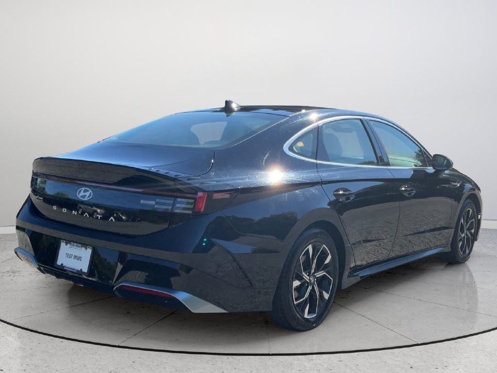 Used 2024 Hyundai Sonata SEL FWD image 8