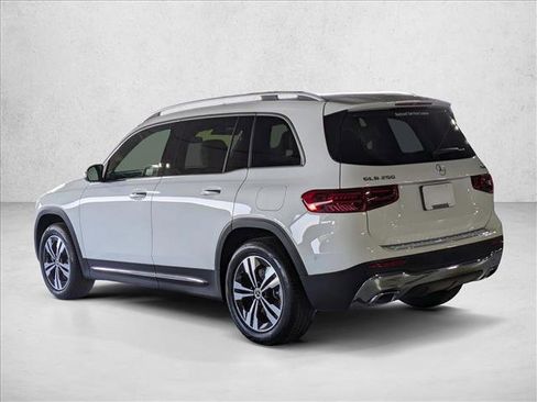 Certified 2025 Mercedes-Benz GLB 250 4MATIC image 7