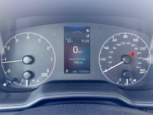 Used 2025 Toyota Corolla LE FWD image 9