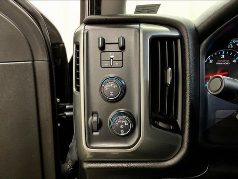Used 2018 Chevrolet Silverado 1500 LT w/ All Star Edition AWD/4WD image 16