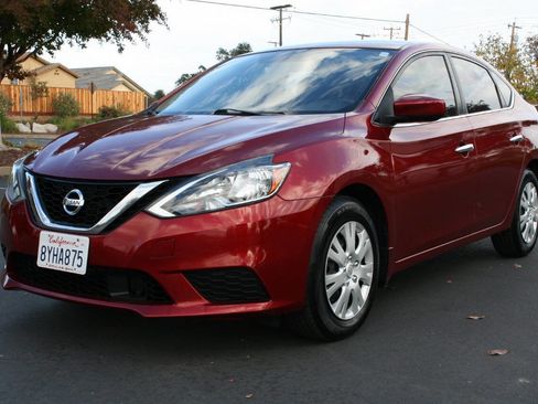 Used 2019 Nissan Sentra SV image 9