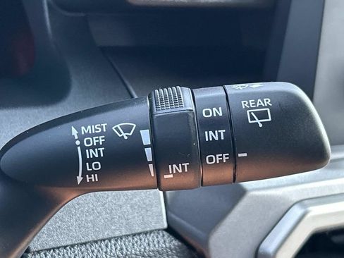 Used 2026 Toyota 4Runner SR5 AWD/4WD image 32