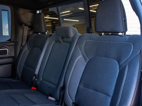 Used 2023 RAM 1500 Big Horn image 32