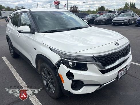 Used 2021 Kia Seltos S AWD/4WD image 11