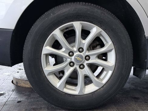 Used 2018 Chevrolet Equinox LT image 33