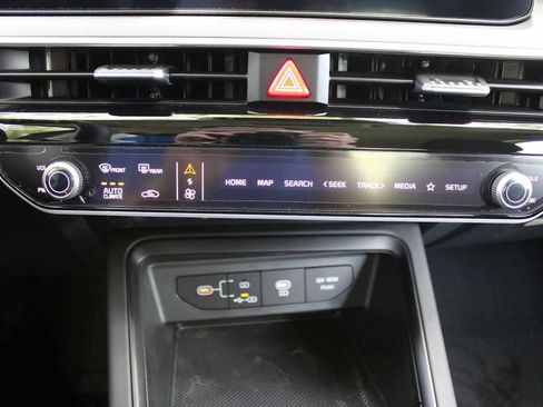 New 2025 Kia K5 LXS image 36