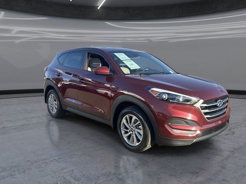 Used 2016 Hyundai Tucson SE image 2