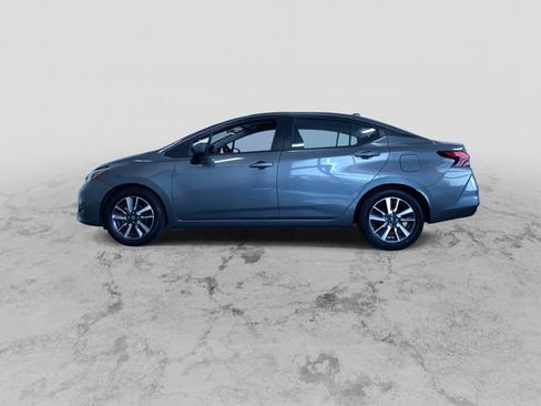 Used 2025 Nissan Versa SV image 7