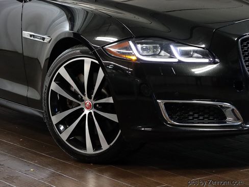 Used 2019 Jaguar XJ L Portfolio image 3