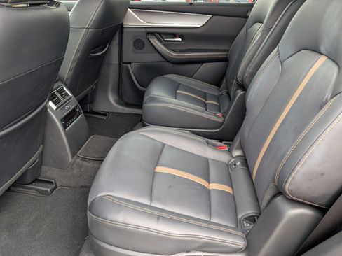 Used 2025 MAZDA CX-90 3.3 Turbo w/ Premium Plus Pkg image 13