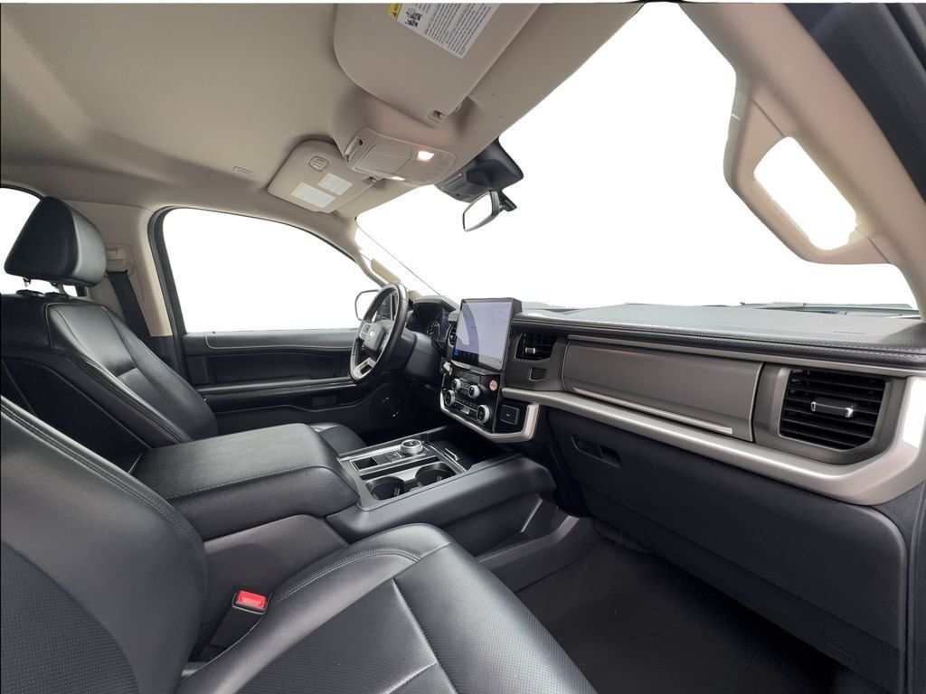 Used 2024 Ford Expedition XLT RWD image 35