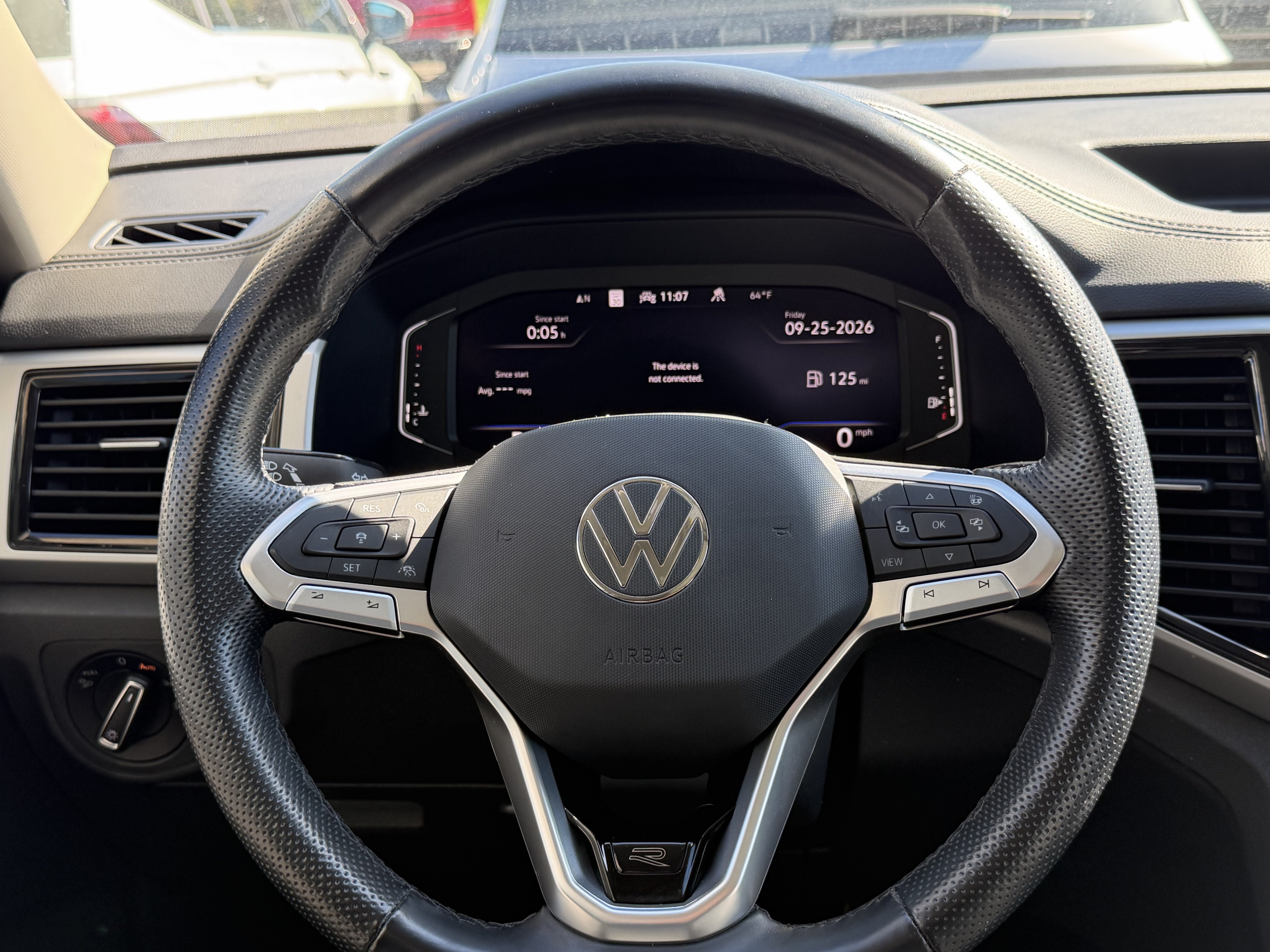 Used 2023 Volkswagen Atlas SEL R-Line AWD/4WD image 11