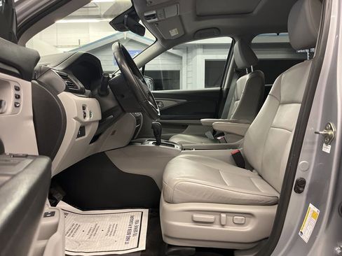 Used 2019 Honda Pilot EX-L image 11