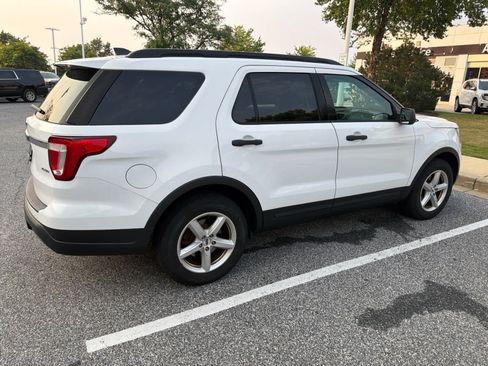 Used 2018 Ford Explorer 4WD image 4
