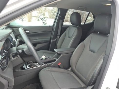 Used 2022 Buick Encore GX Select image 6