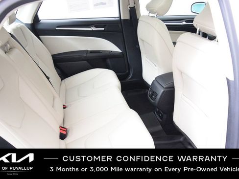 Used 2017 Ford Fusion Titanium FWD image 15