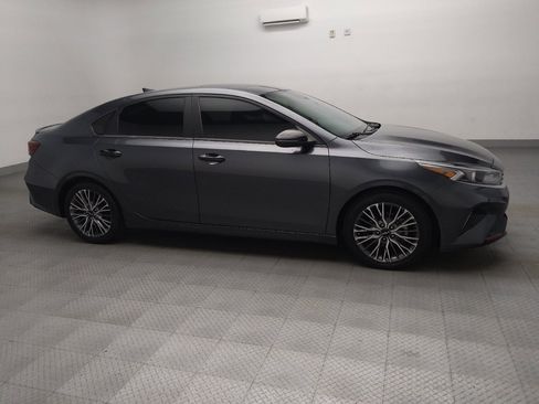 Used 2022 Kia Forte GT-Line w/ GT-Line Premium Package FWD image 11
