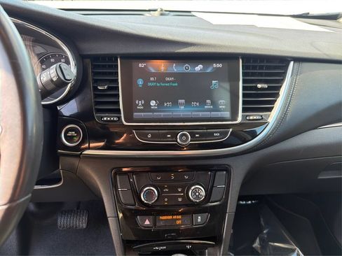 Used 2021 Buick Encore Preferred FWD image 14
