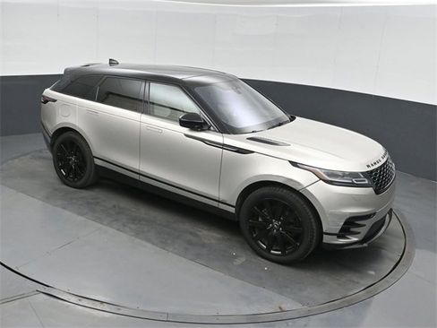 Used 2020 Land Rover Range Rover Velar R-Dynamic S image 27