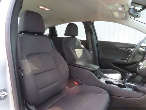 Used 2019 Chevrolet Malibu LT FWD image 24