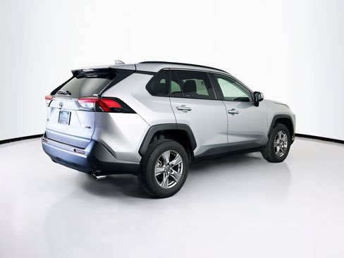Used 2025 Toyota RAV4 XLE FWD image 9