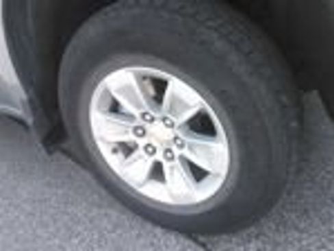 Used 2025 Chevrolet Silverado 1500 LT RWD image 14