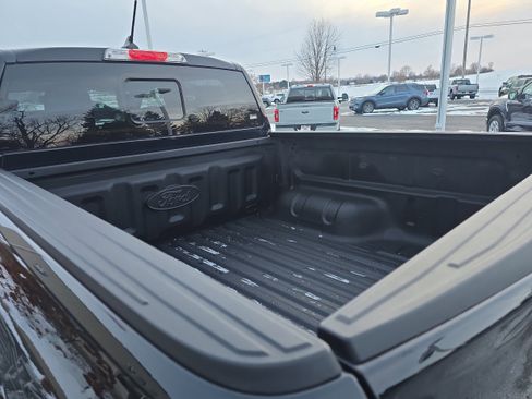 Used 2022 Ford Ranger Lariat w/ Equipment Group 501A High image 8