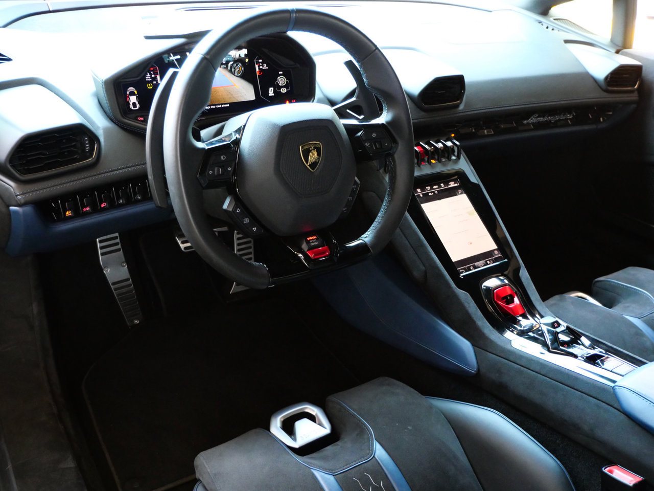 Used 2023 Lamborghini Huracan Tecnica RWD image 14