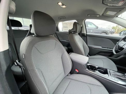 New 2026 Kia K4 LXS image 28