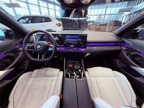 New 2026 BMW M5 Touring image 10