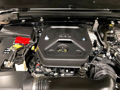 Used 2024 Jeep Wrangler Unlimited Sport AWD/4WD image 38