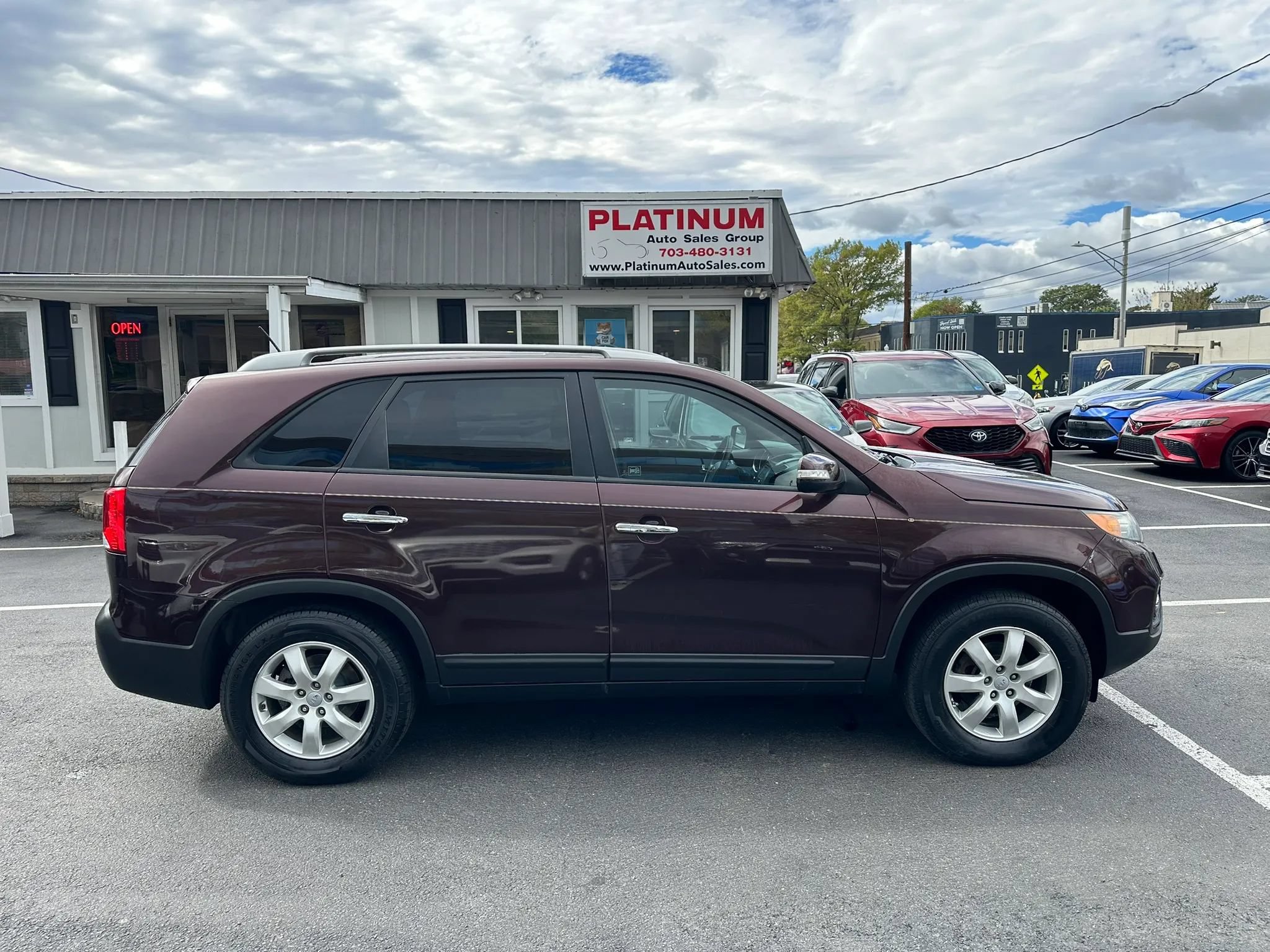 Used 2013 Kia Sorento LX w/ Convenience Pkg FWD image 4