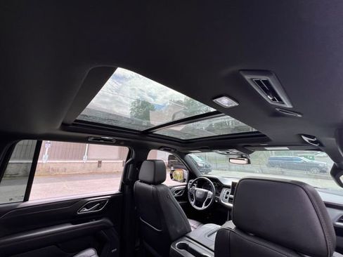 Used 2021 Chevrolet Suburban RST image 34