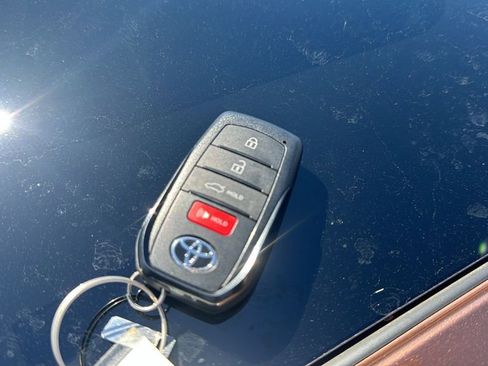 Used 2026 Toyota Crown Platinum image 26