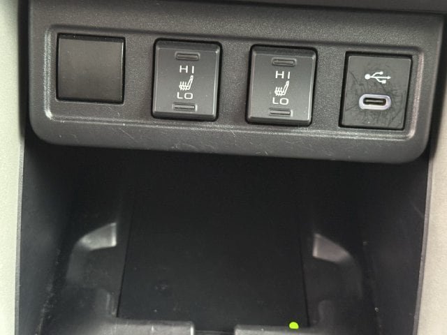 Used 2025 Toyota Corolla Cross XLE FWD image 21
