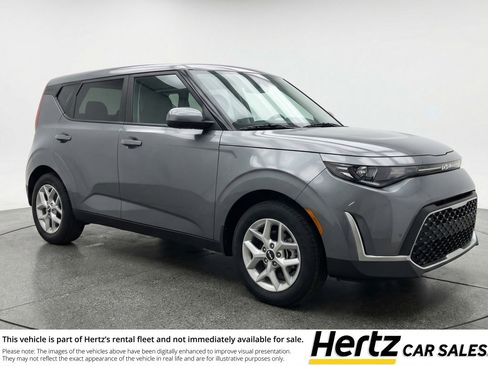 Used 2025 Kia Soul LX w/ LX Technology Package FWD image 1