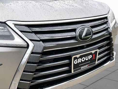 Used 2019 Lexus LX 570 4WD w/ Luxury Package image 27
