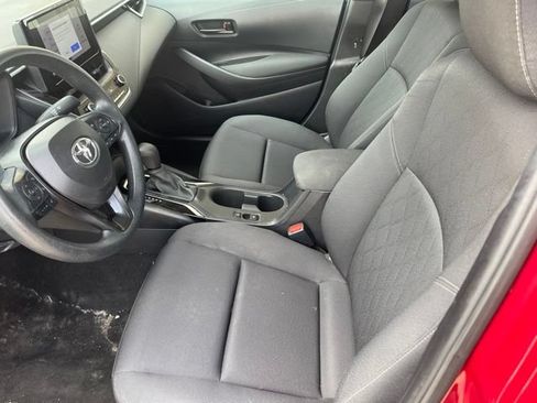 Used 2025 Toyota Corolla LE FWD image 14