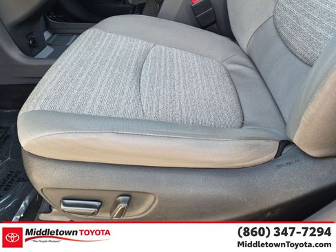 Used 2022 Toyota Sienna LE AWD/4WD image 15