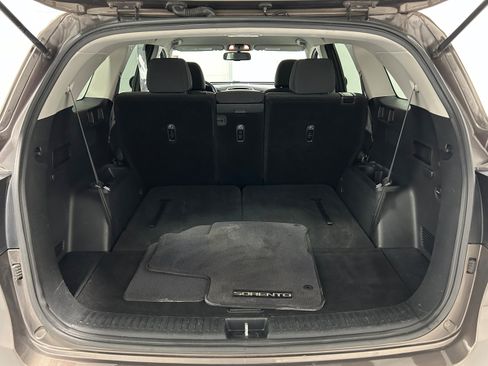 Used 2019 Kia Sorento AWD w/ LX Convenience Package image 31