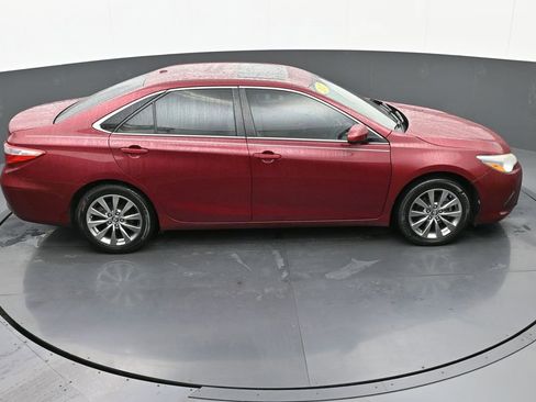 Used 2017 Toyota Camry XLE image 34