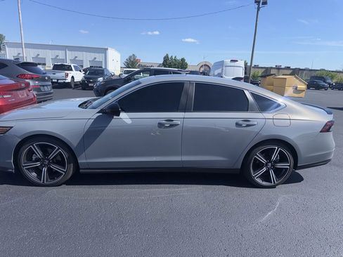 Used 2023 Honda Accord Sport image 4