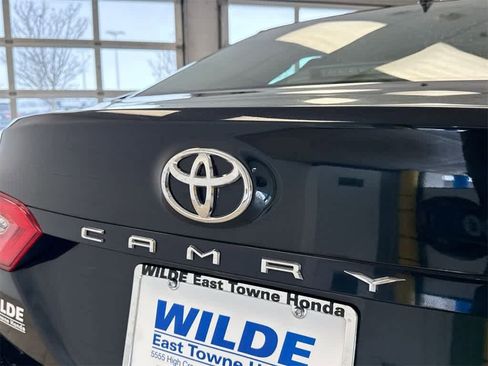 Used 2020 Toyota Camry LE image 12