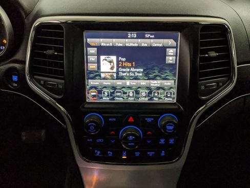 Used 2018 Jeep Grand Cherokee Summit image 14