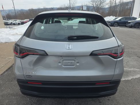Used 2023 Honda HR-V LX image 6
