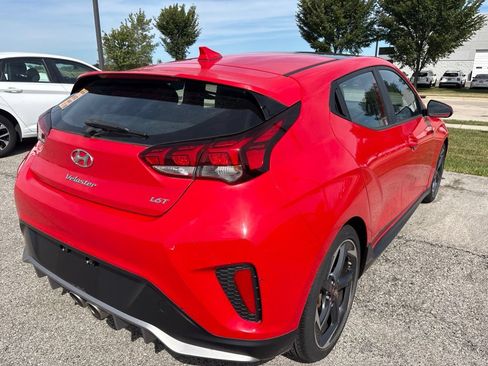 Used 2019 Hyundai Veloster Turbo FWD image 14