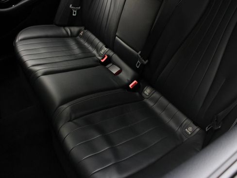Used 2018 Mercedes-Benz E 400 4MATIC Wagon w/ Premium 3 Package image 19