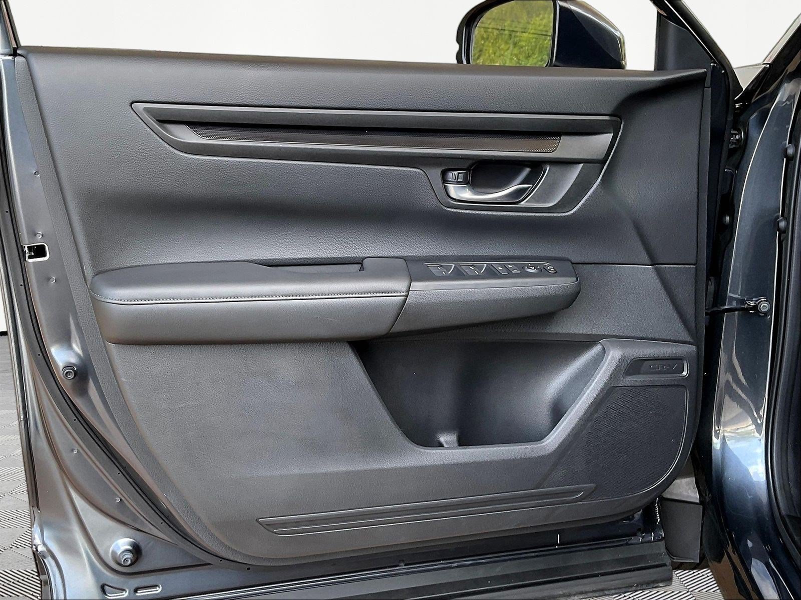 Used 2024 Honda CR-V LX image 19