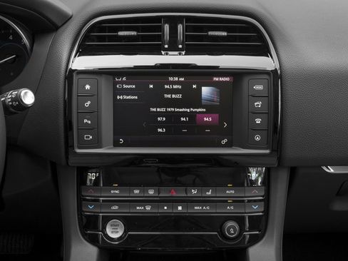 Used 2017 Jaguar F-PACE Prestige AWD/4WD image 10