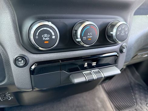 Used 2021 RAM 1500 Big Horn AWD/4WD image 19